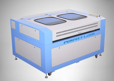 Machine de gravure de laser de CO2 de textile en cuir de tissu avec la fonction d'alimentation automatique