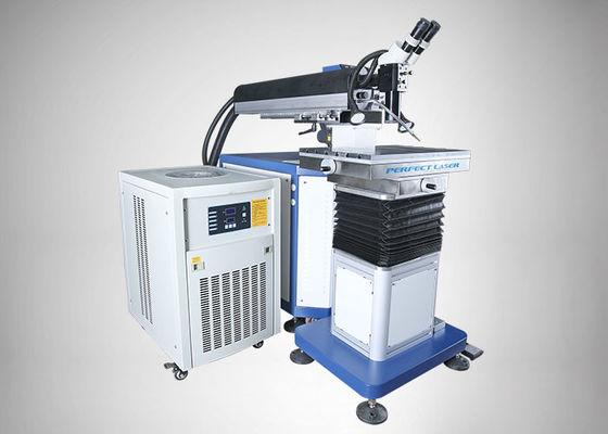200W-400W refroidissement à l'eau de cuivre alliage de béryllium de cuivre machines de soudage au laser métallique pour la réparation de moisissures avec microscopes