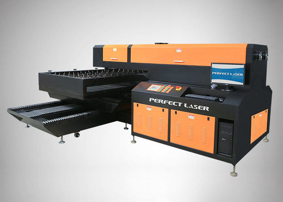 précision de coupe de découpeuse de gravure de laser de 380V 50Hz 10A 0.05mm pour le tissu en cuir