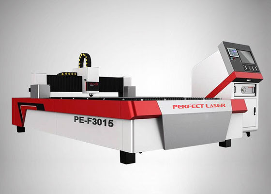 Machine de découpe laser à fibre de tôle à vitesse rapide 0.5mm-24mm